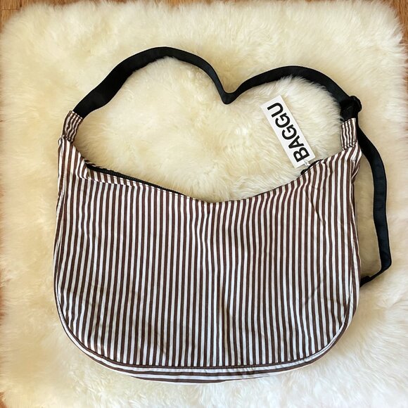 NWT Baggu Large Nylon Crescent Bag - Brown Stripe - Picture 2 of 5